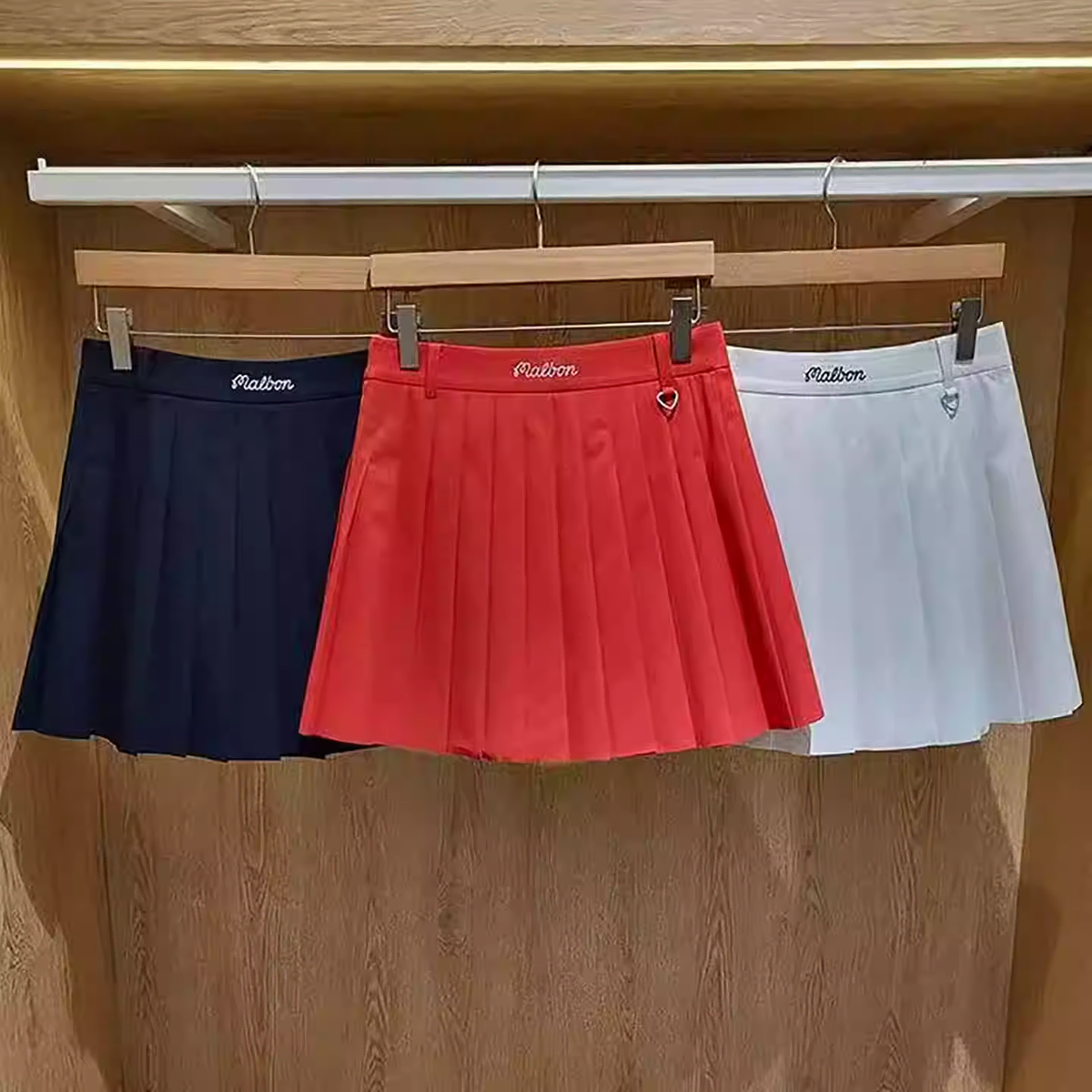 女性用ゴルフウェア Malborne サマープリーツミニスカートパンツ付き